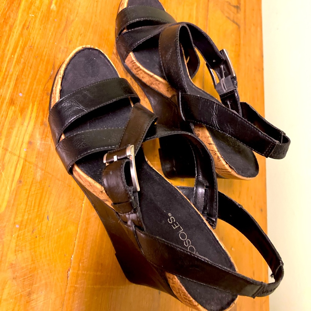 Aerosols sandals, size 11- like new (only wore to wedding)